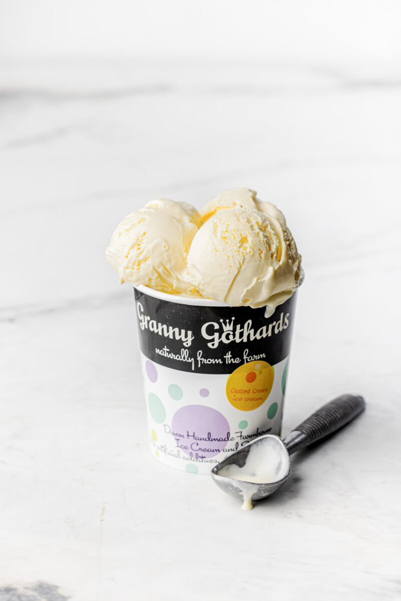 Festive Favourites ice cream selection 6 x 500ml - Image 5