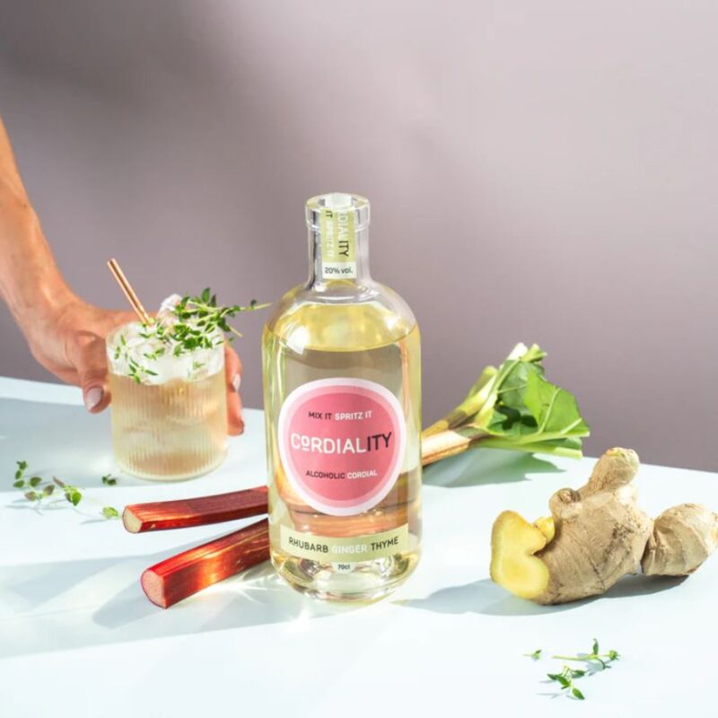 RHUBARB, GINGER & THYME ALCOHOLIC CORDIAL (70cl)